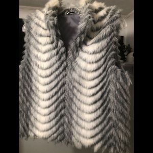 Women’s faux fur vest